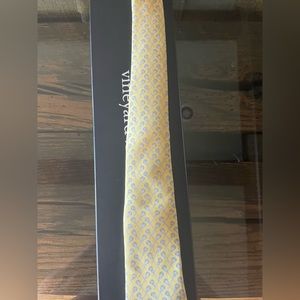 Vineyard vines boys yellow lacrosse tie